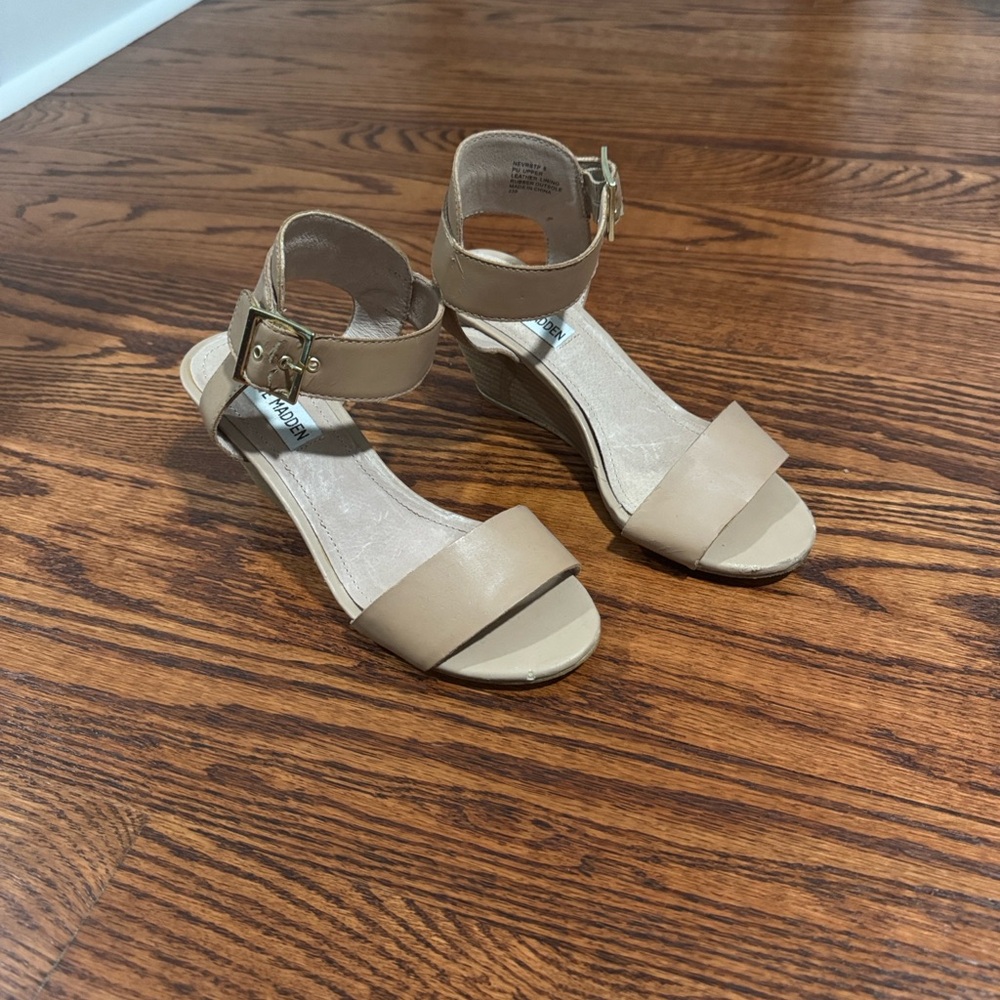 Steve Madden Tan Wedge Sandals